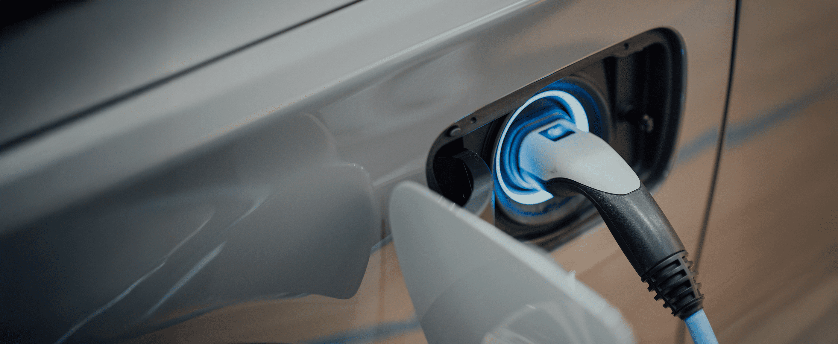ELFEC, a scalable Electric Vehicle charging station management through georeferenced software integration